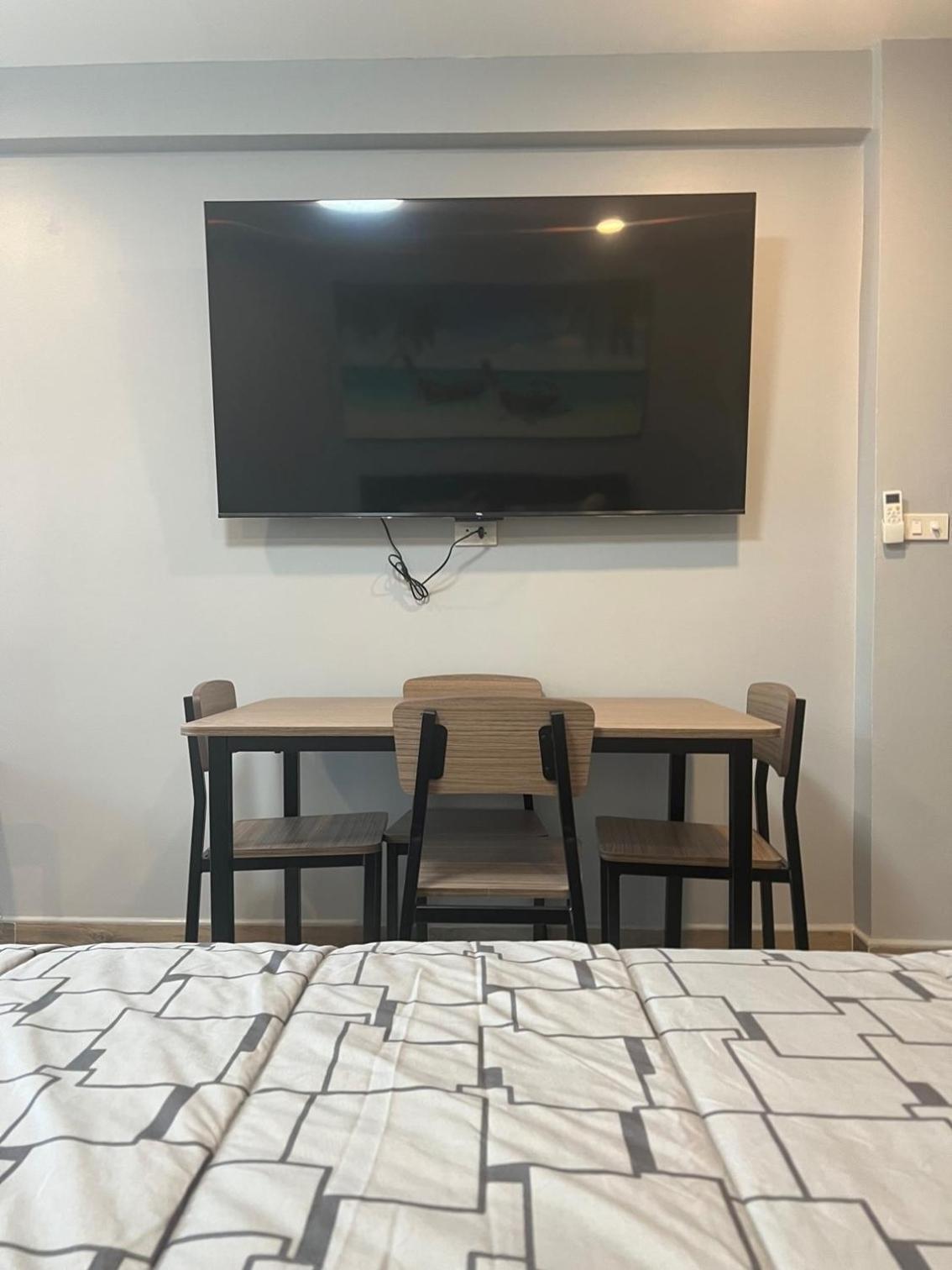 Private Modern Apartments By Patong Vacation Rentals Located In The Heart Of Patong, Walking Distance To The Beach, Kitchen, Private Bathroom, Seating Area, 65" Smart Tv With Free Wifi Exteriör bild