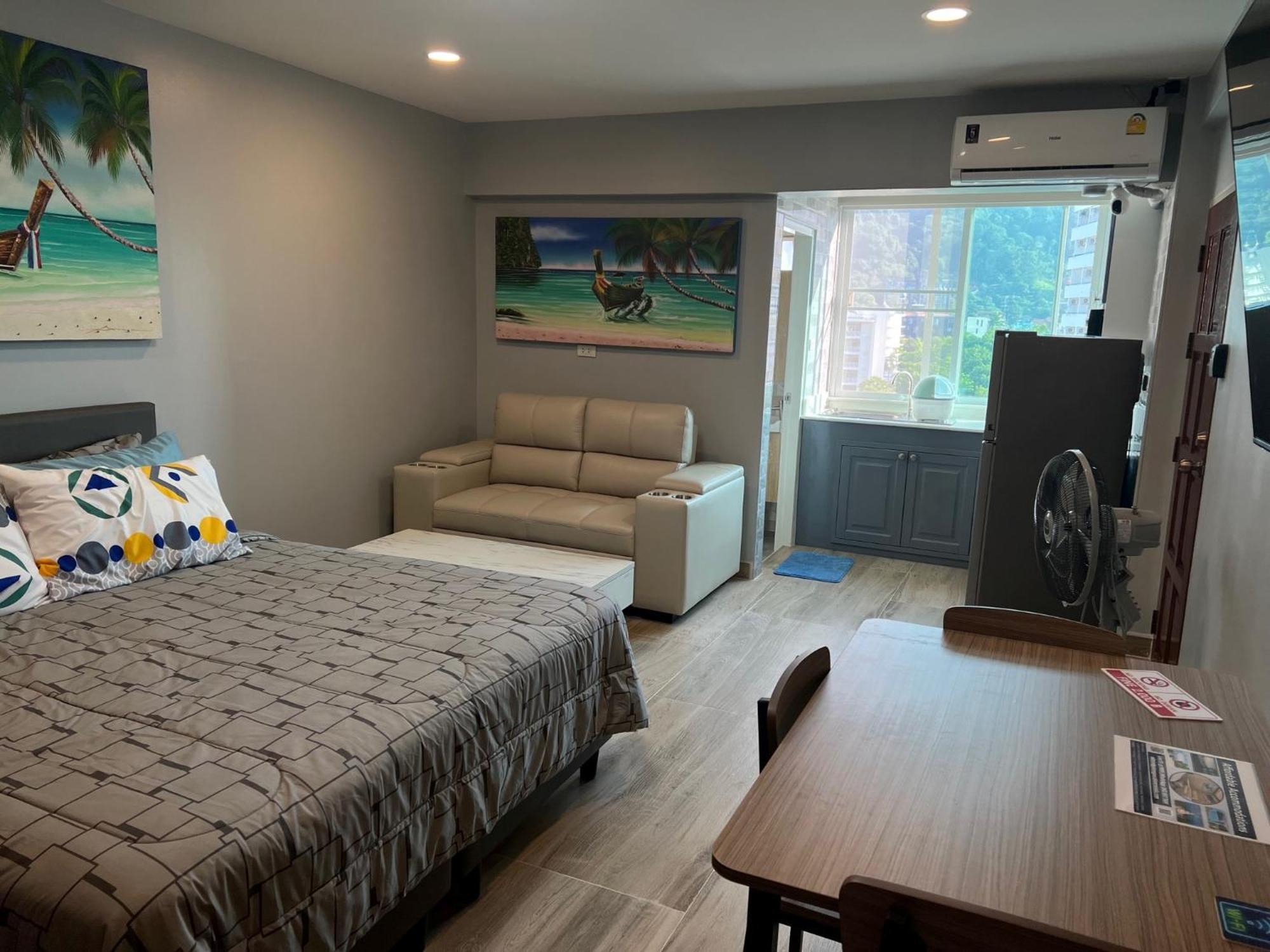 Private Modern Apartments By Patong Vacation Rentals Located In The Heart Of Patong, Walking Distance To The Beach, Kitchen, Private Bathroom, Seating Area, 65" Smart Tv With Free Wifi Exteriör bild