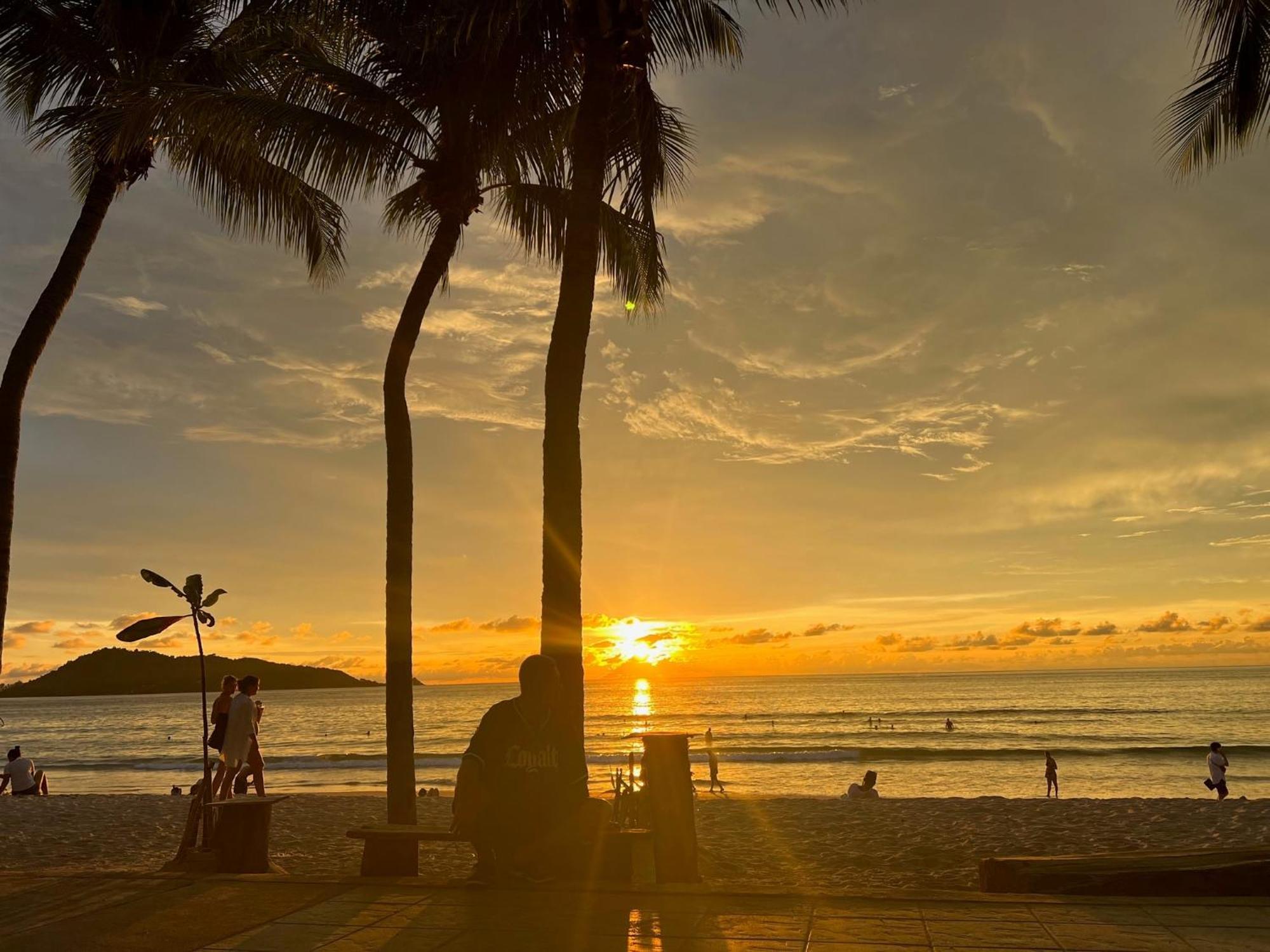 Private Modern Apartments By Patong Vacation Rentals Located In The Heart Of Patong, Walking Distance To The Beach, Kitchen, Private Bathroom, Seating Area, 65" Smart Tv With Free Wifi Exteriör bild